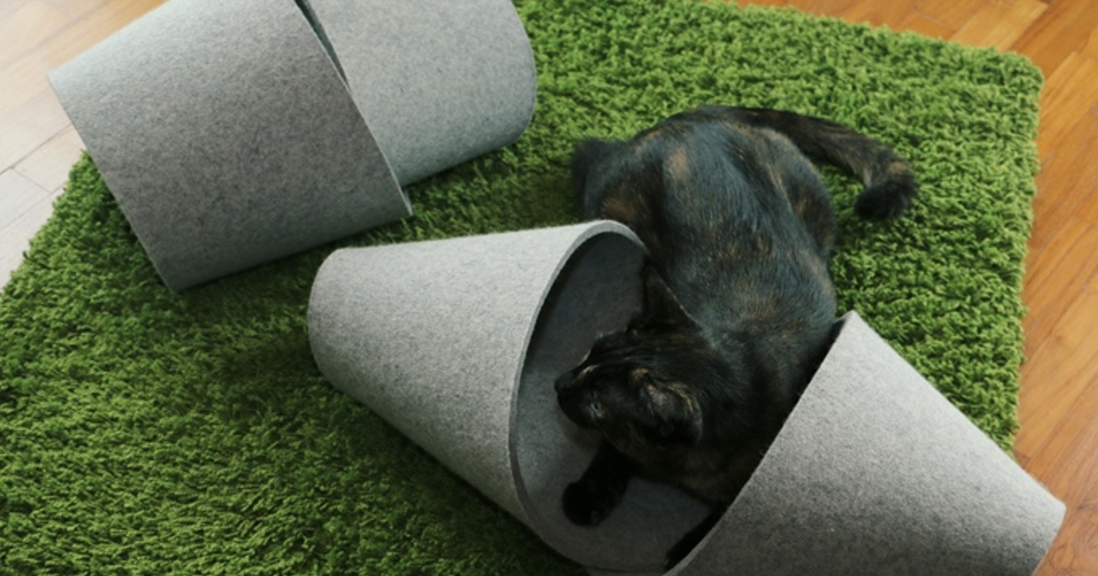 Vsestranska postelja za hišne ljubljenčke