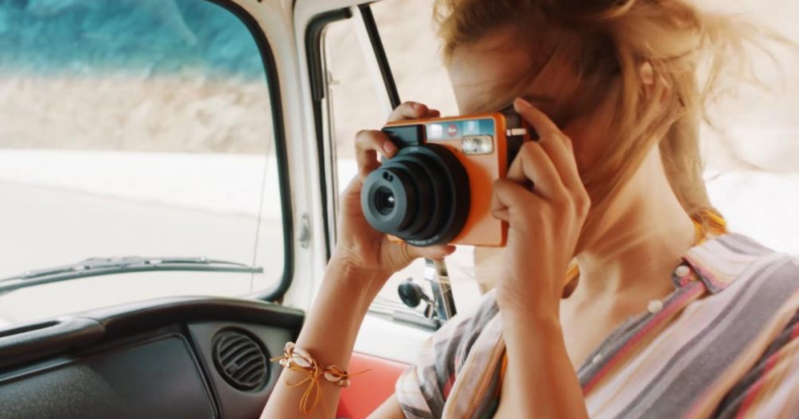 Leica Sofort - Instantni fotoaparat