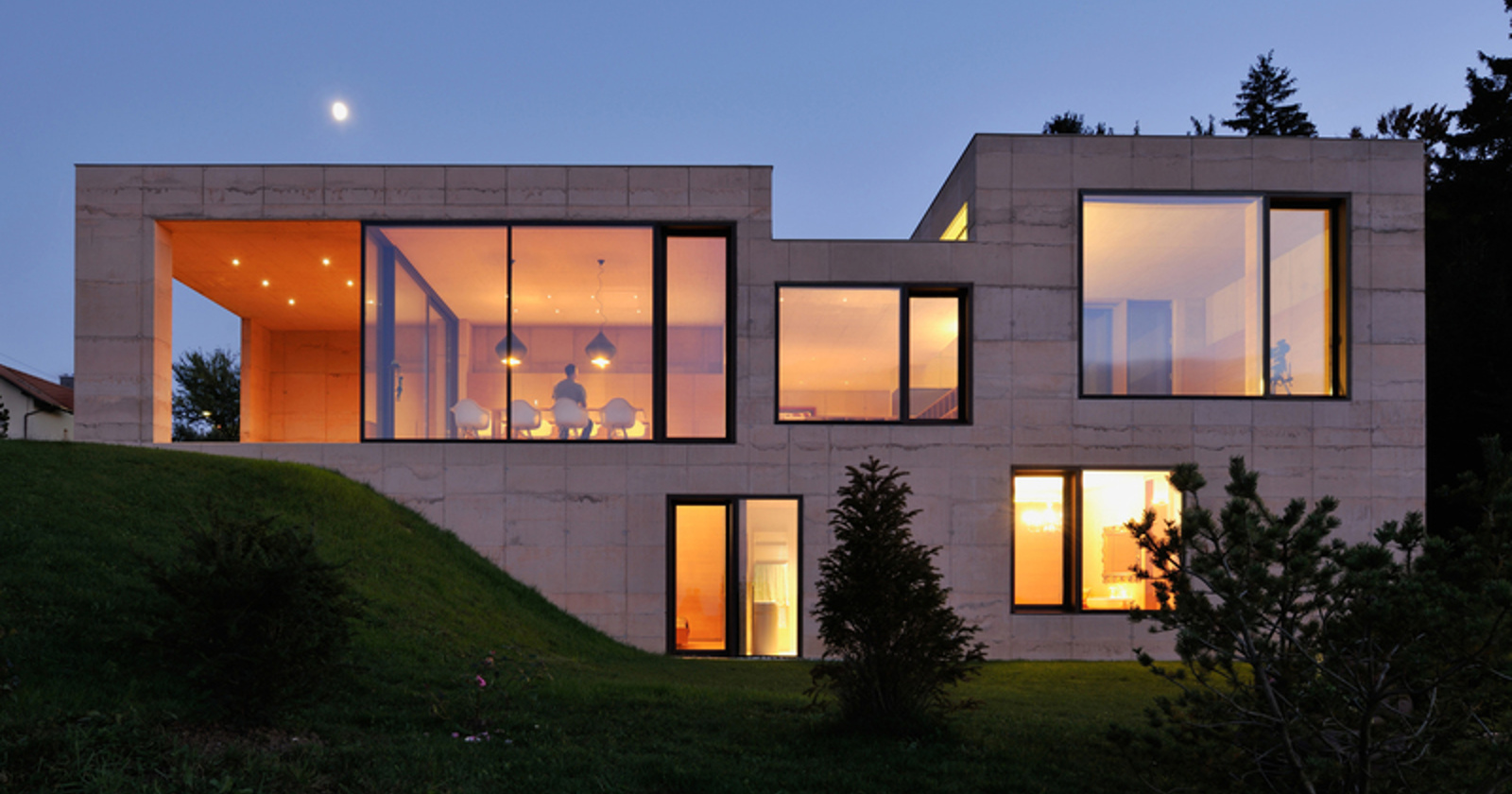 Čudovita hiša na Golem.