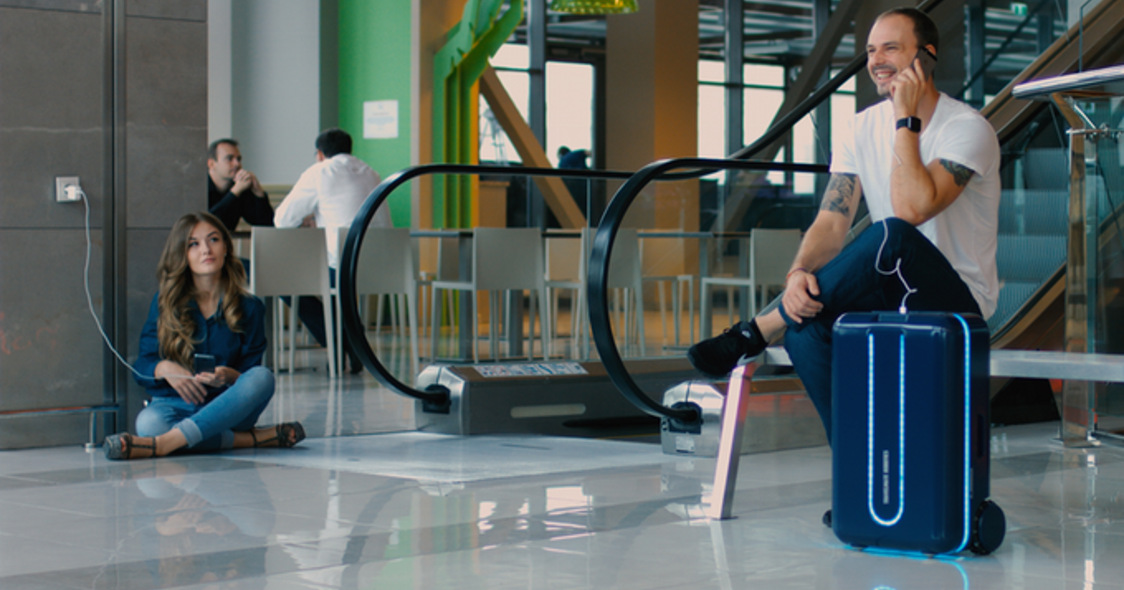 Travelmate - samovozeči kovček-robot