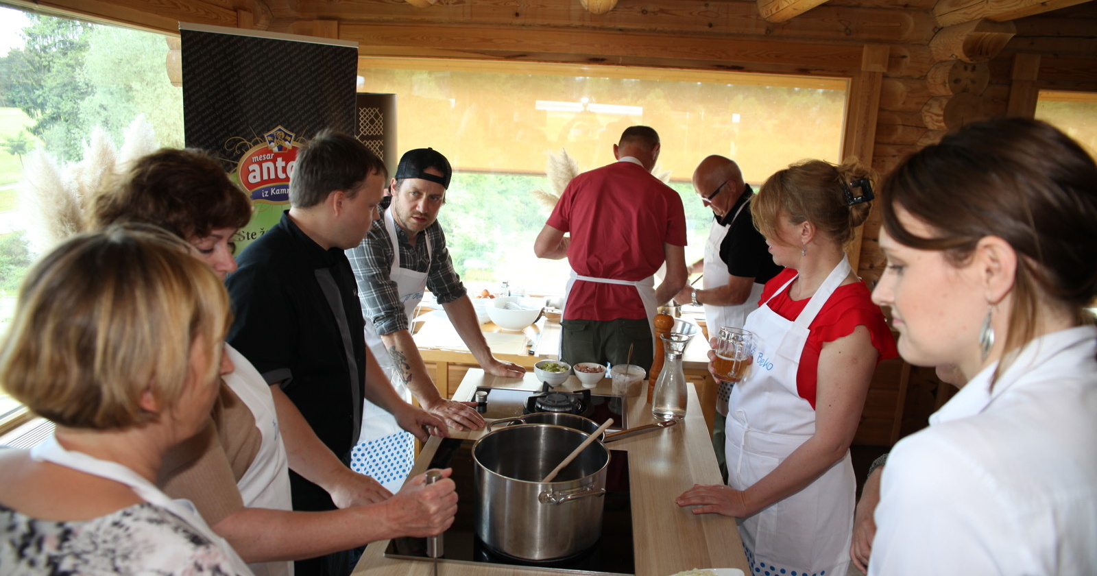 Fotoutrip - kulinarična ustvarjalnica KAVAL CHEF: Trubarjeva kuhinja