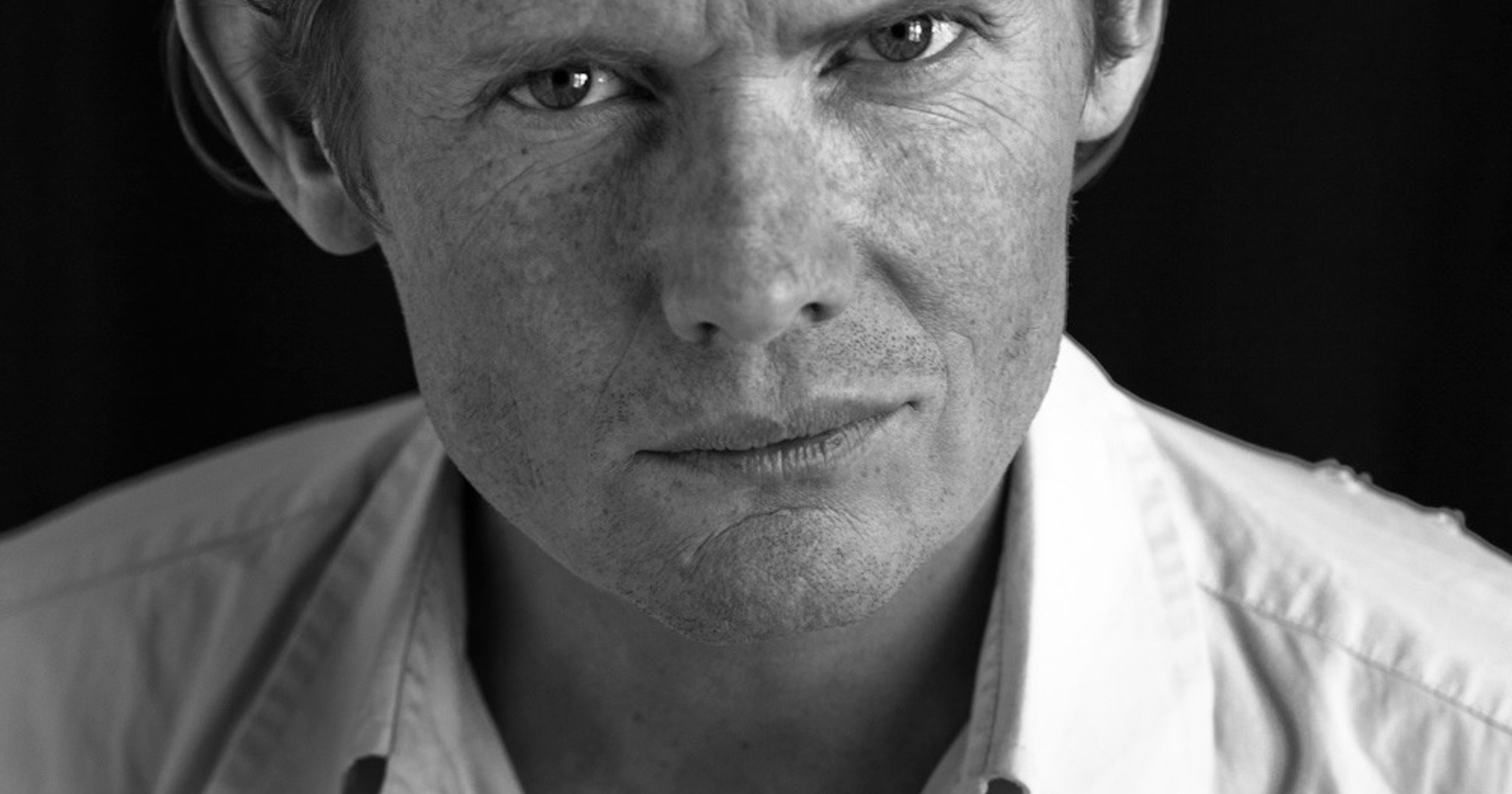 Julian Rhind-Tutt