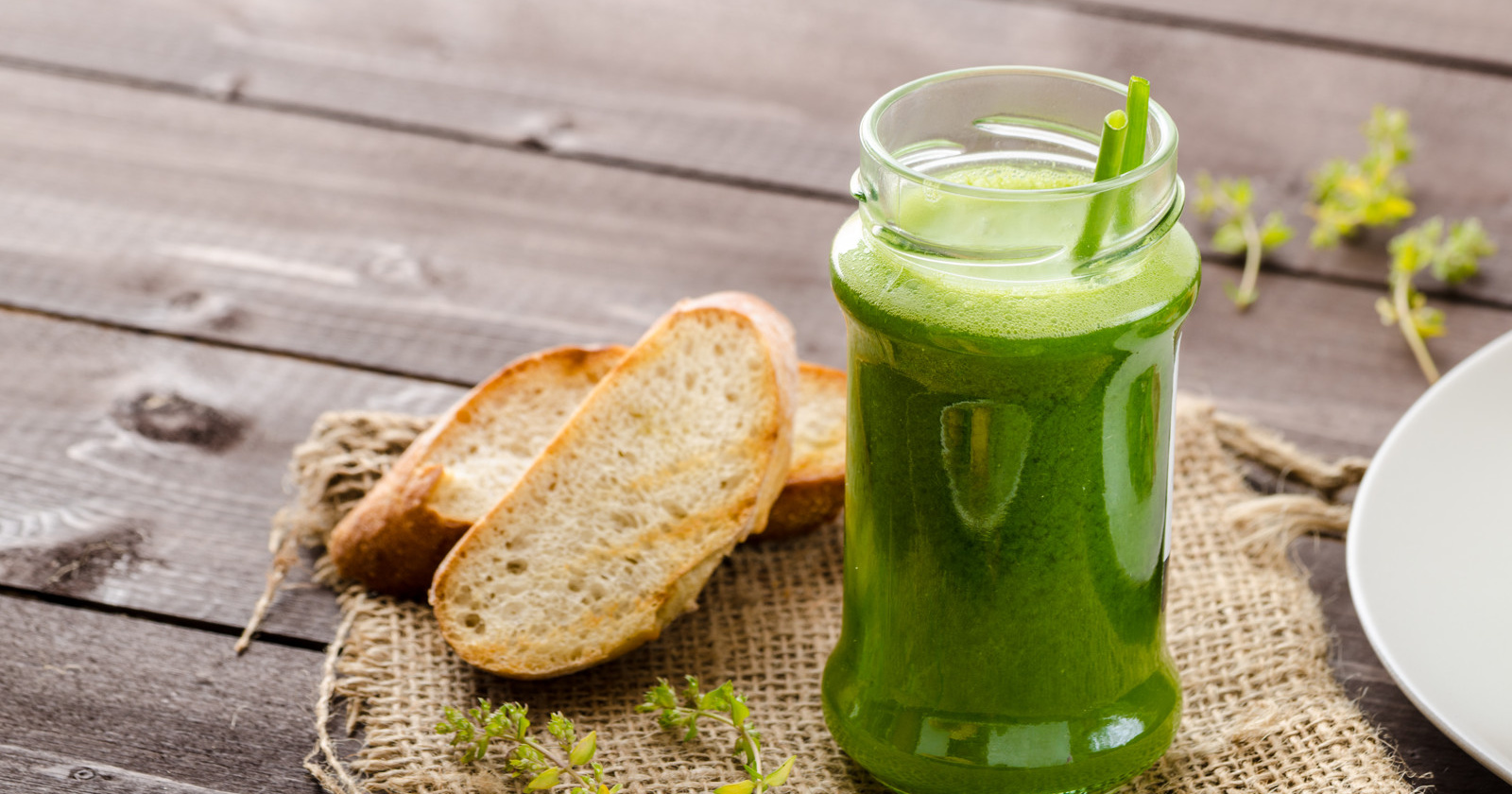 Smuti z avokadom, špinačo in melono