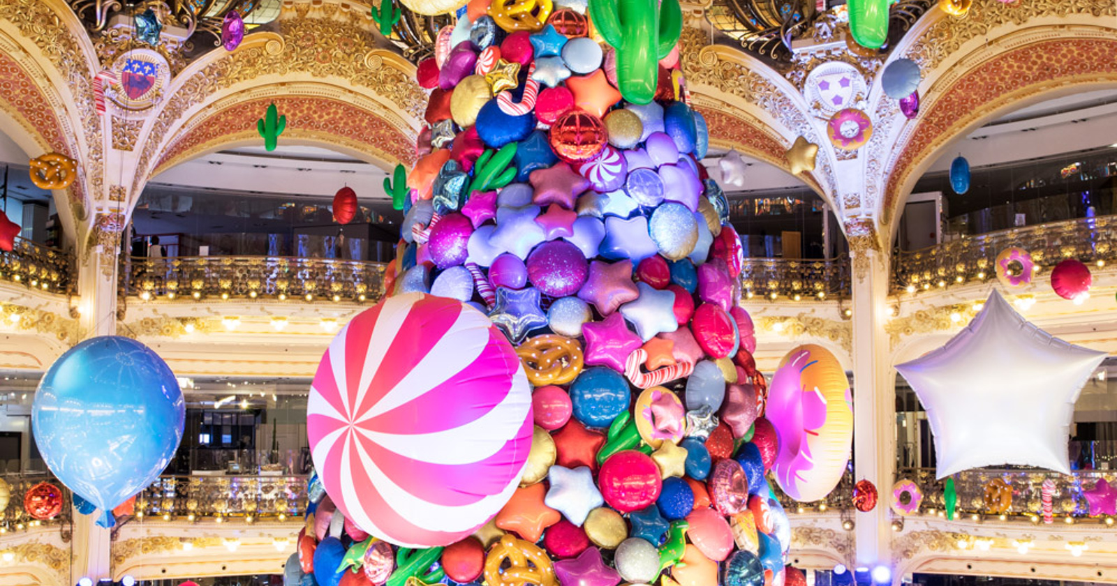 Najlepša praznična izložbena okna