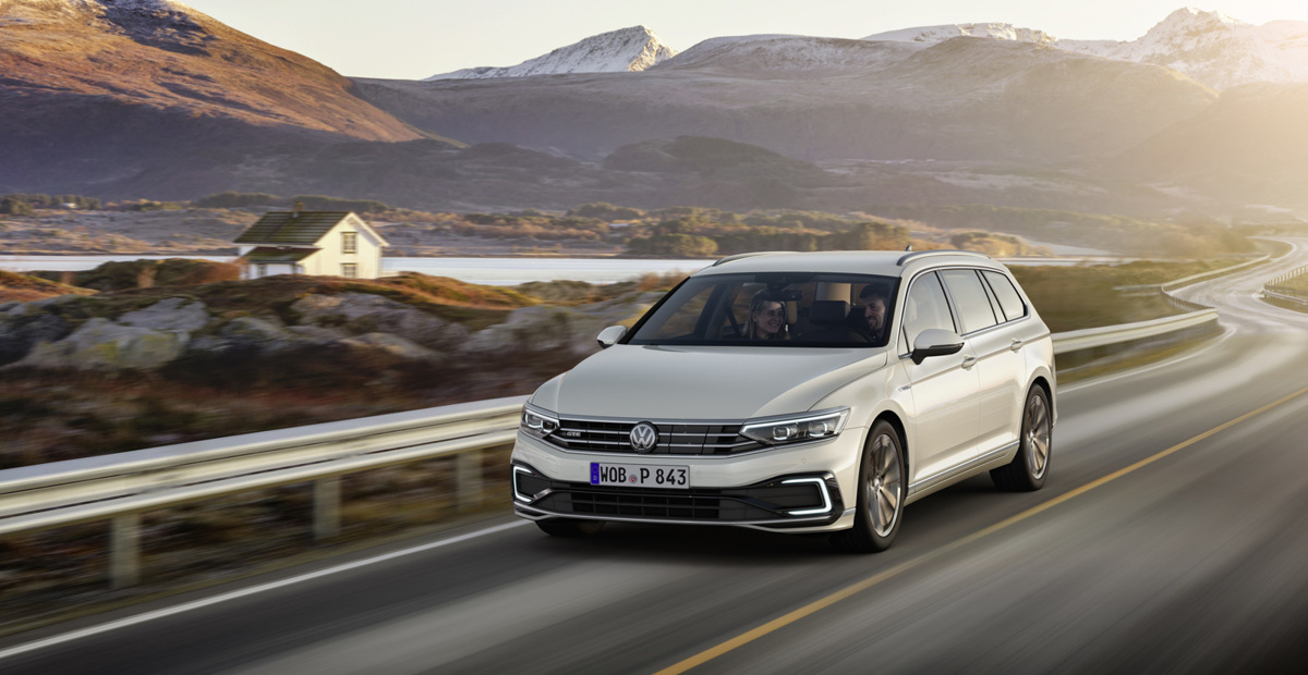 Prenovljeni VW Passat bo lahko »vozil sam«