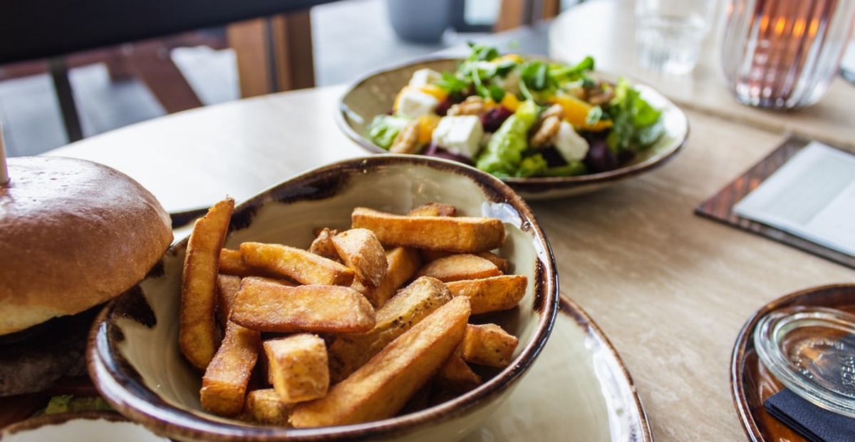 photo-1561043433-b0bb121aacef