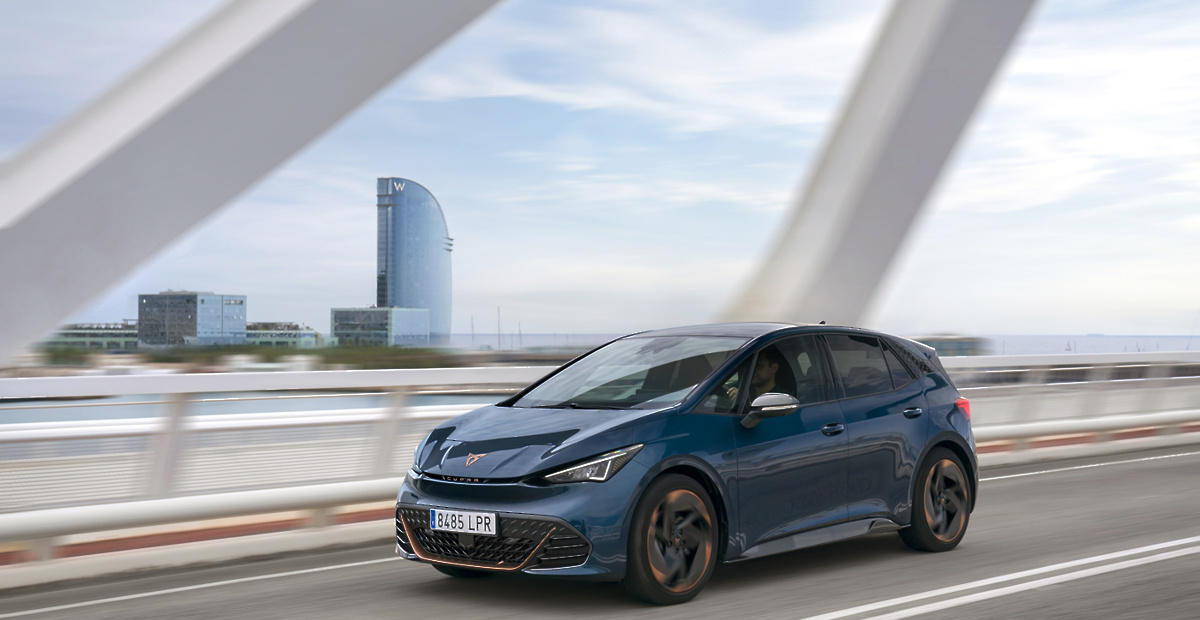 cupra-born-aurora-blue-19hq