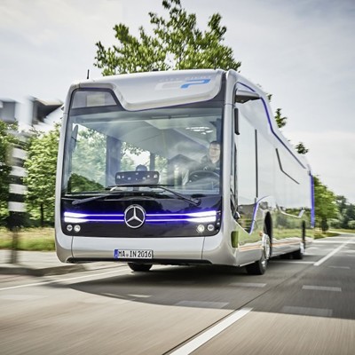 Mercedes Benz samo-vozeči avtobus