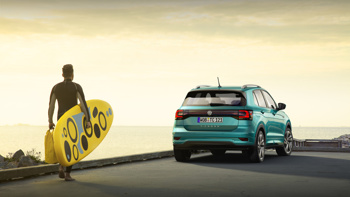 Volkswagen z novim T-Crossom pospešuje svojo svetovno ofenzivo šport­nih terencev.