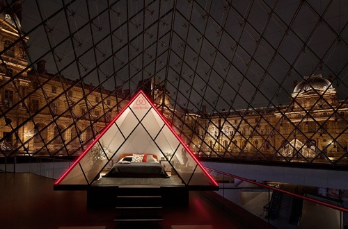 airbnb x louvre