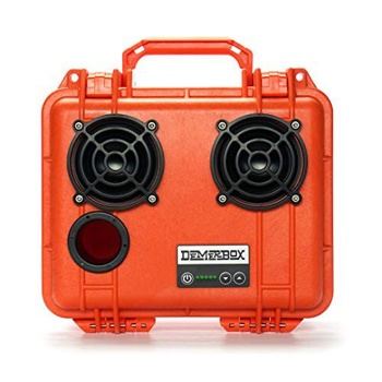DemerBox je brezični vodoodporni zvočnik, ki ima odlično baterijo. Foto: Amazon