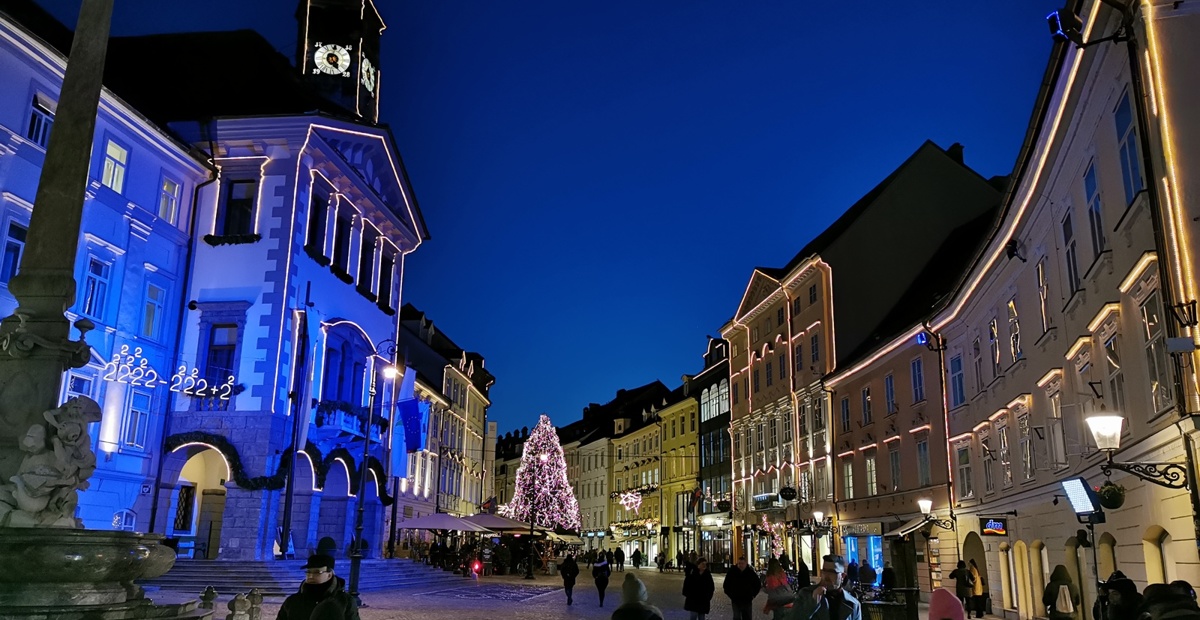 Fotografiranje prazničnih lučk