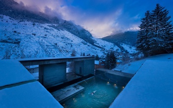 Bazen v hotelu 7132, Vals, Švica. Foto: Pinterest