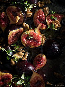 Baked Figs (Pečene fige); Kategorija: Marks & Spencer Food Portraiture , Fotograf: Liam Desbois