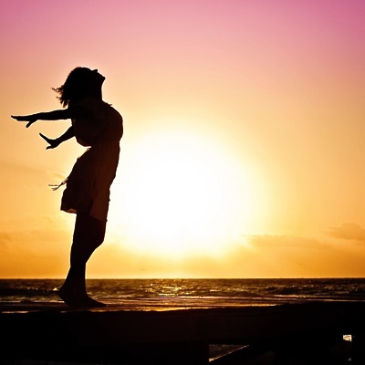 woman-happiness-sunrise-silhouette-40192